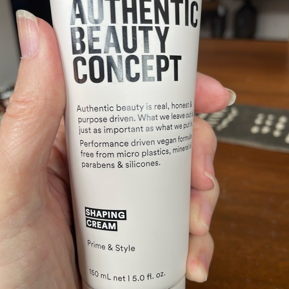 AUTHENTIC BEAUTY CONCEPT Shaping cream for hair - Picture 5 of 5
